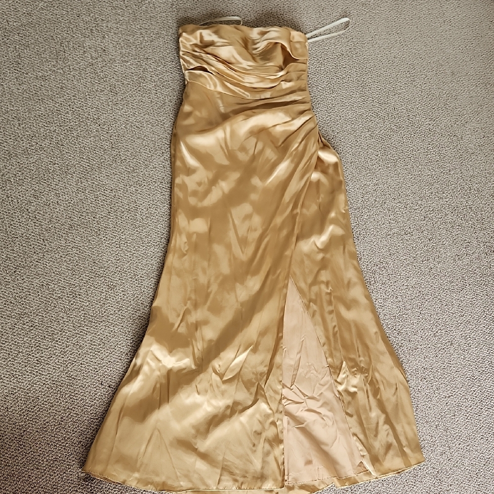 Elegant Gold Evening Gown
